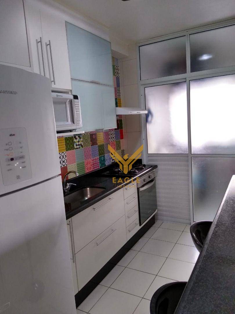 Apartamento à venda com 3 quartos, 80m² - Foto 6