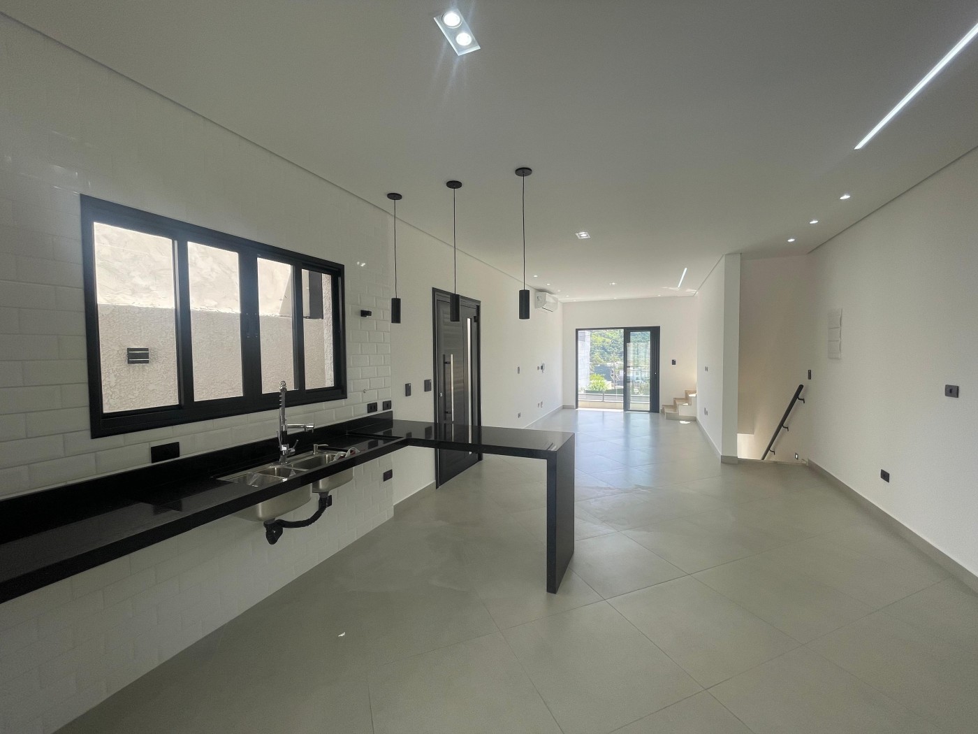 Casa à venda com 3 quartos, 152m² - Foto 7