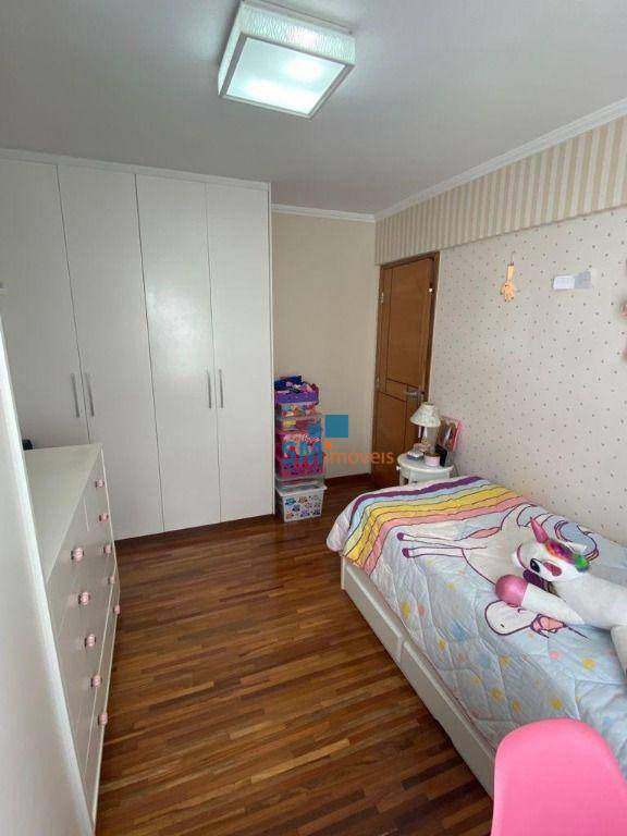 Apartamento à venda com 3 quartos, 122m² - Foto 11