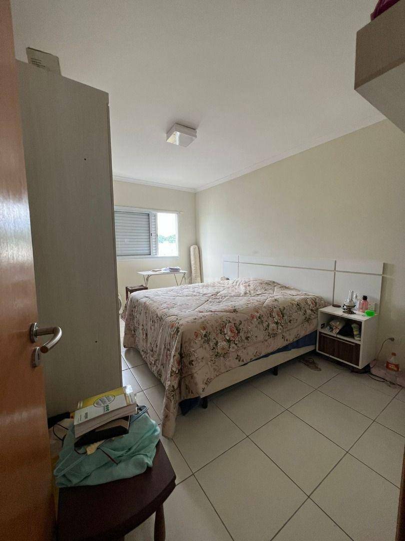 Apartamento à venda com 3 quartos, 174m² - Foto 13