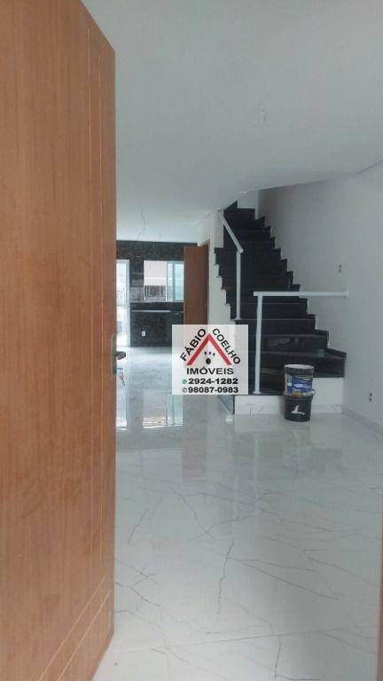 Sobrado à venda com 3 quartos, 110m² - Foto 2