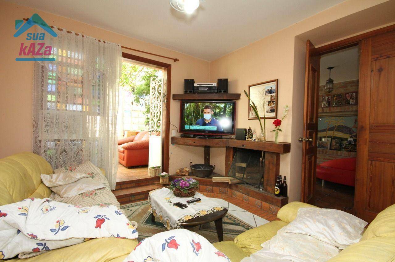 Casa à venda com 4 quartos, 120m² - Foto 1