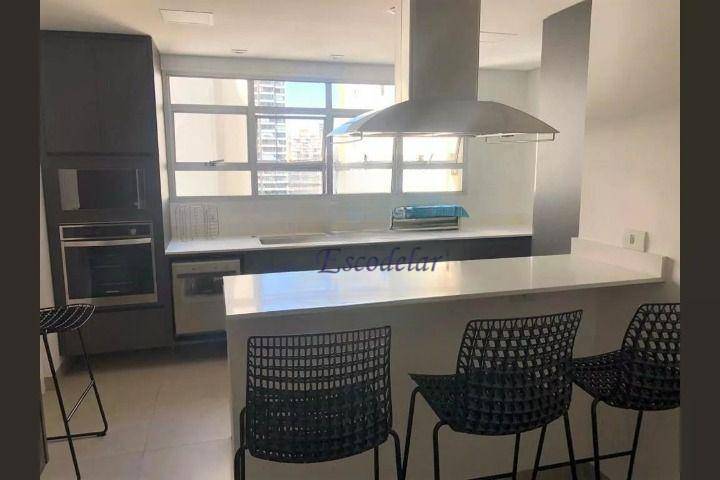 Apartamento à venda com 3 quartos, 204m² - Foto 2