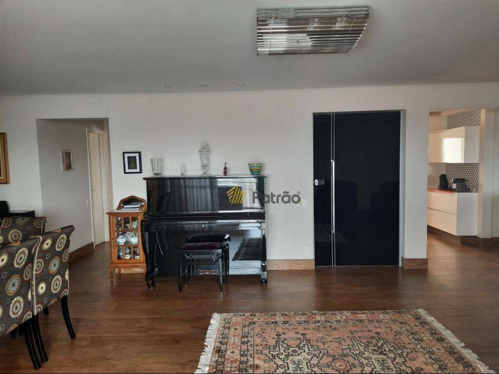 Apartamento à venda com 3 quartos, 244m² - Foto 20