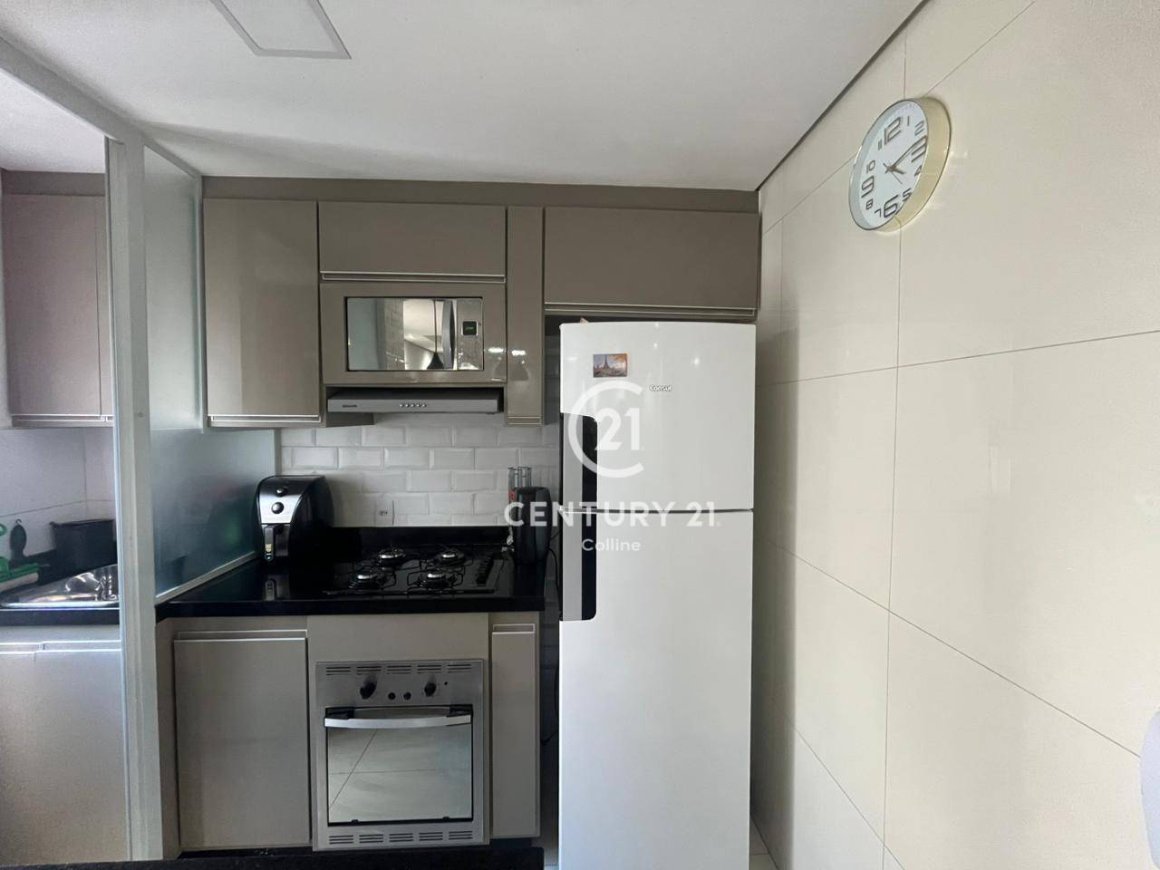 Apartamento à venda com 2 quartos, 45m² - Foto 2
