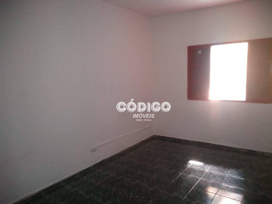 Casa para alugar com 1 quarto, 40m² - Foto 2