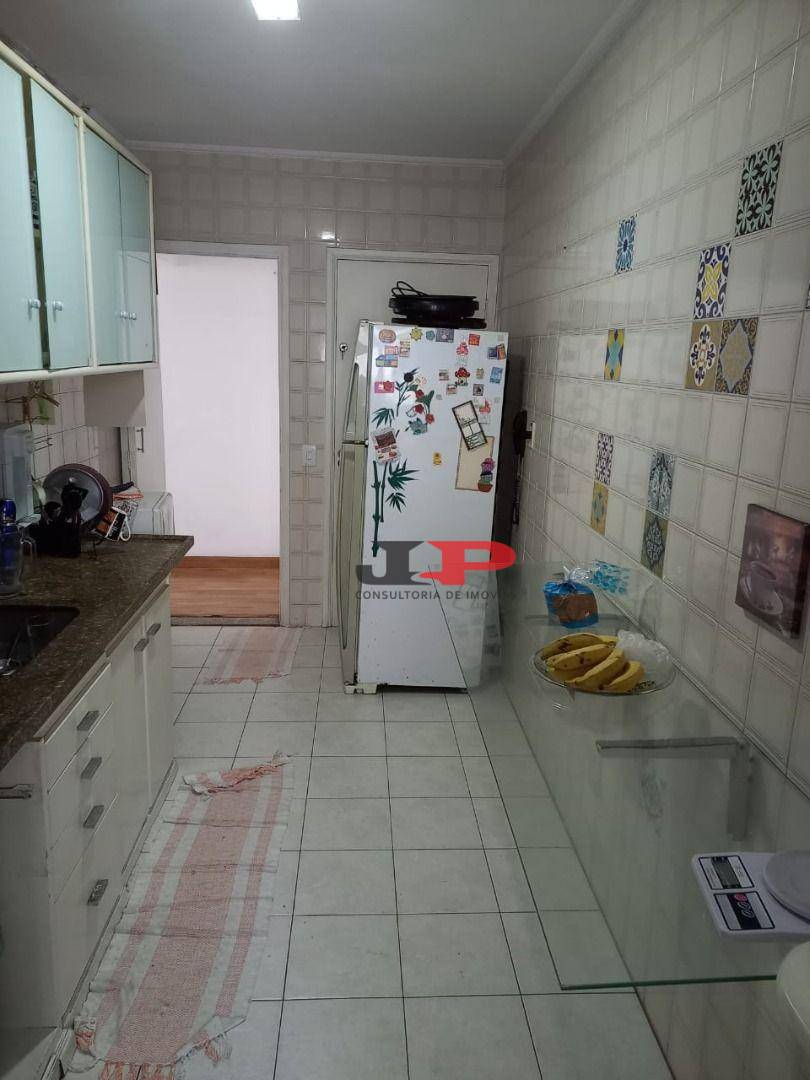 Apartamento à venda com 2 quartos, 64m² - Foto 3