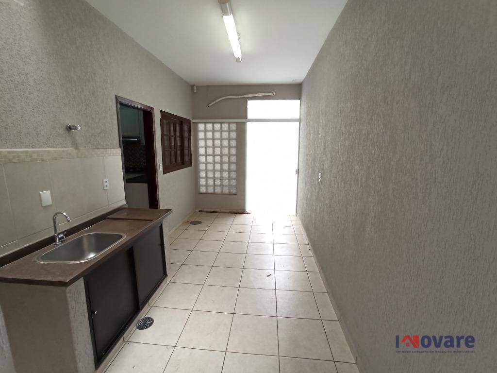 Casa à venda com 3 quartos, 140m² - Foto 10