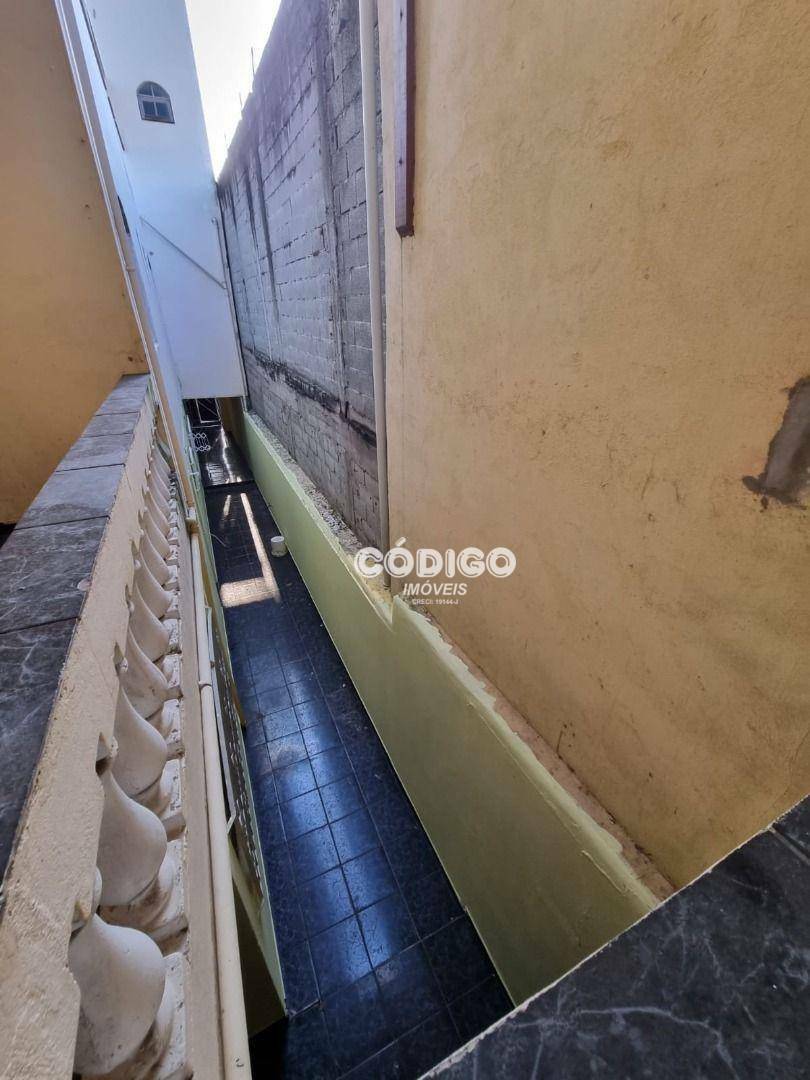 Sobrado para alugar com 3 quartos, 300m² - Foto 15