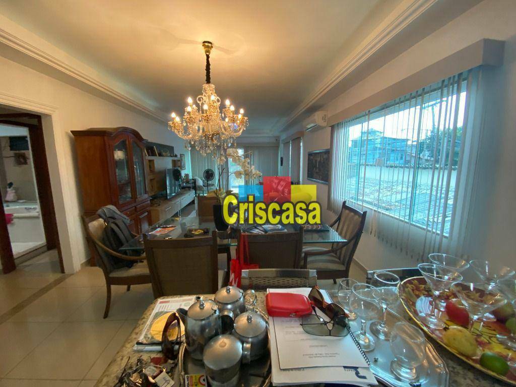 Casa à venda com 6 quartos, 250m² - Foto 27