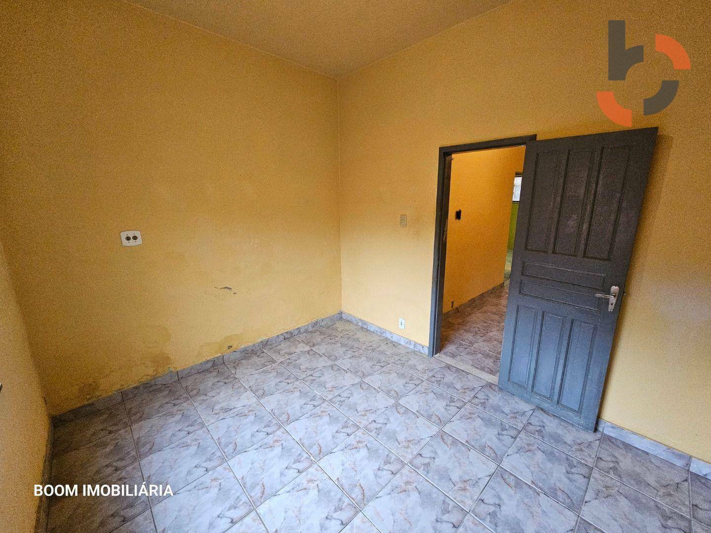 Casa à venda com 6 quartos, 210m² - Foto 21