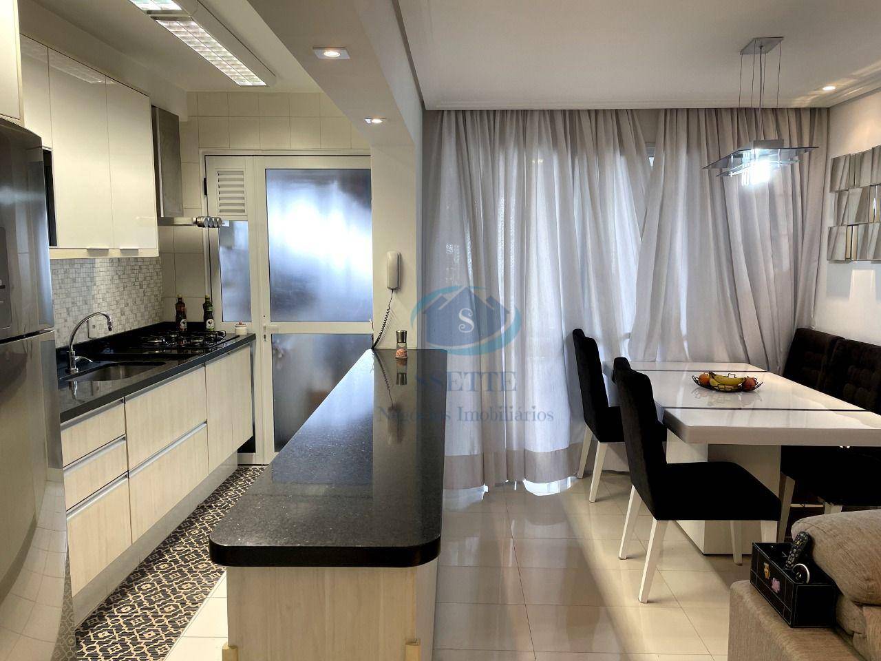 Apartamento à venda com 2 quartos, 65m² - Foto 1