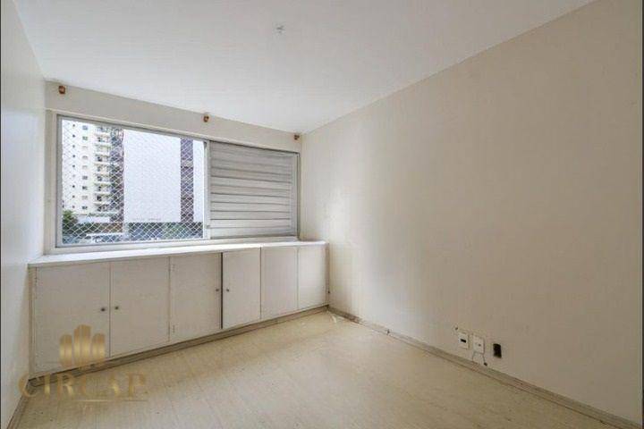 Apartamento à venda com 3 quartos, 135m² - Foto 9