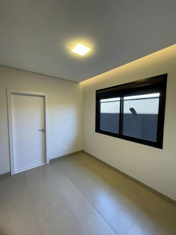 Casa à venda com 3 quartos, 223m² - Foto 11