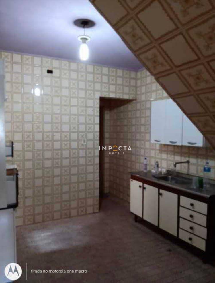 Casa à venda com 3 quartos, 200m² - Foto 11