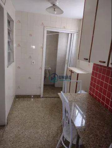 Apartamento à venda com 3 quartos, 110m² - Foto 16