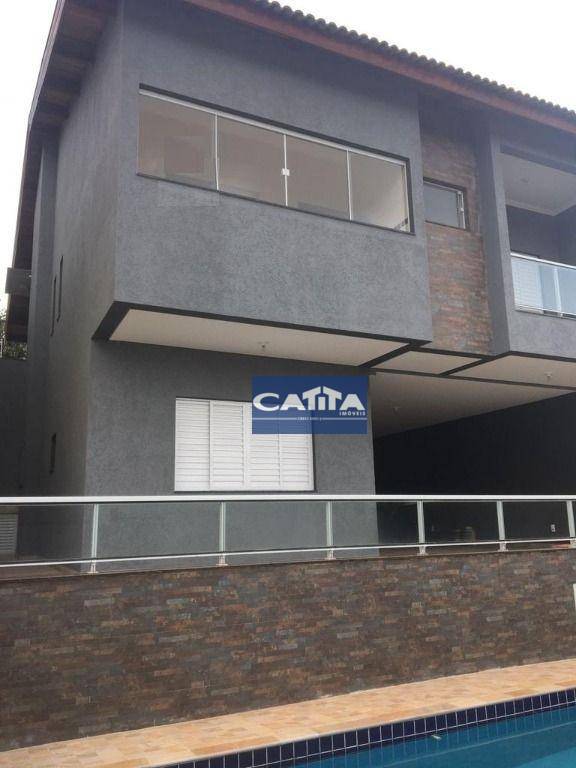 Casa de Condomínio à venda com 4 quartos, 200m² - Foto 1