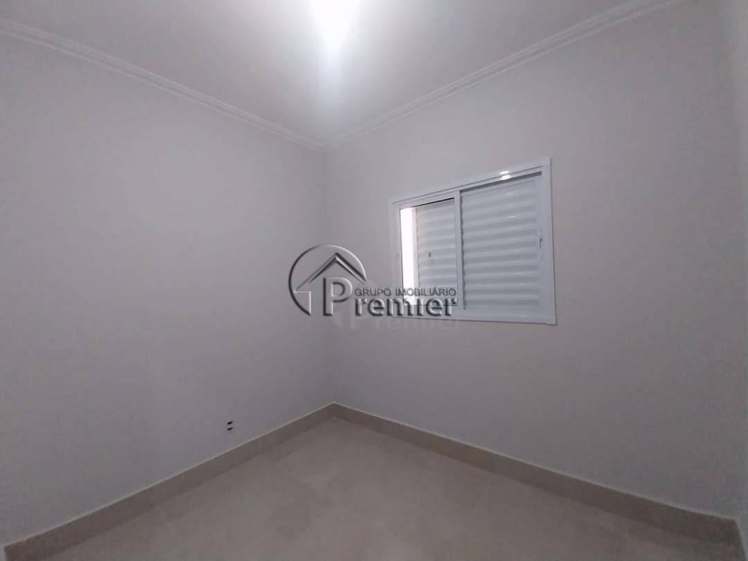 Casa à venda com 2 quartos, 63m² - Foto 4