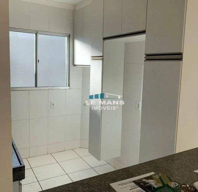 Apartamento à venda com 2 quartos, 45m² - Foto 4