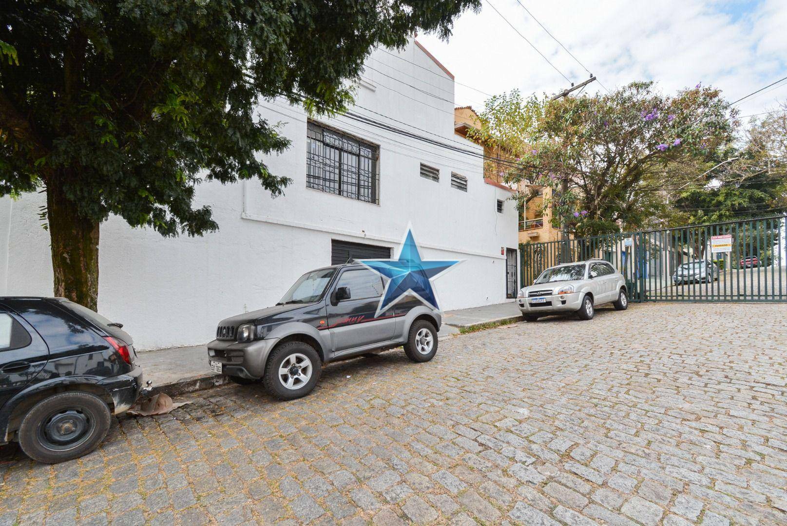 Casa para alugar com 3 quartos, 350m² - Foto 38