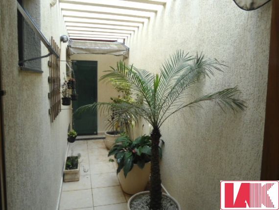 Casa à venda e aluguel com 3 quartos, 214m² - Foto 24