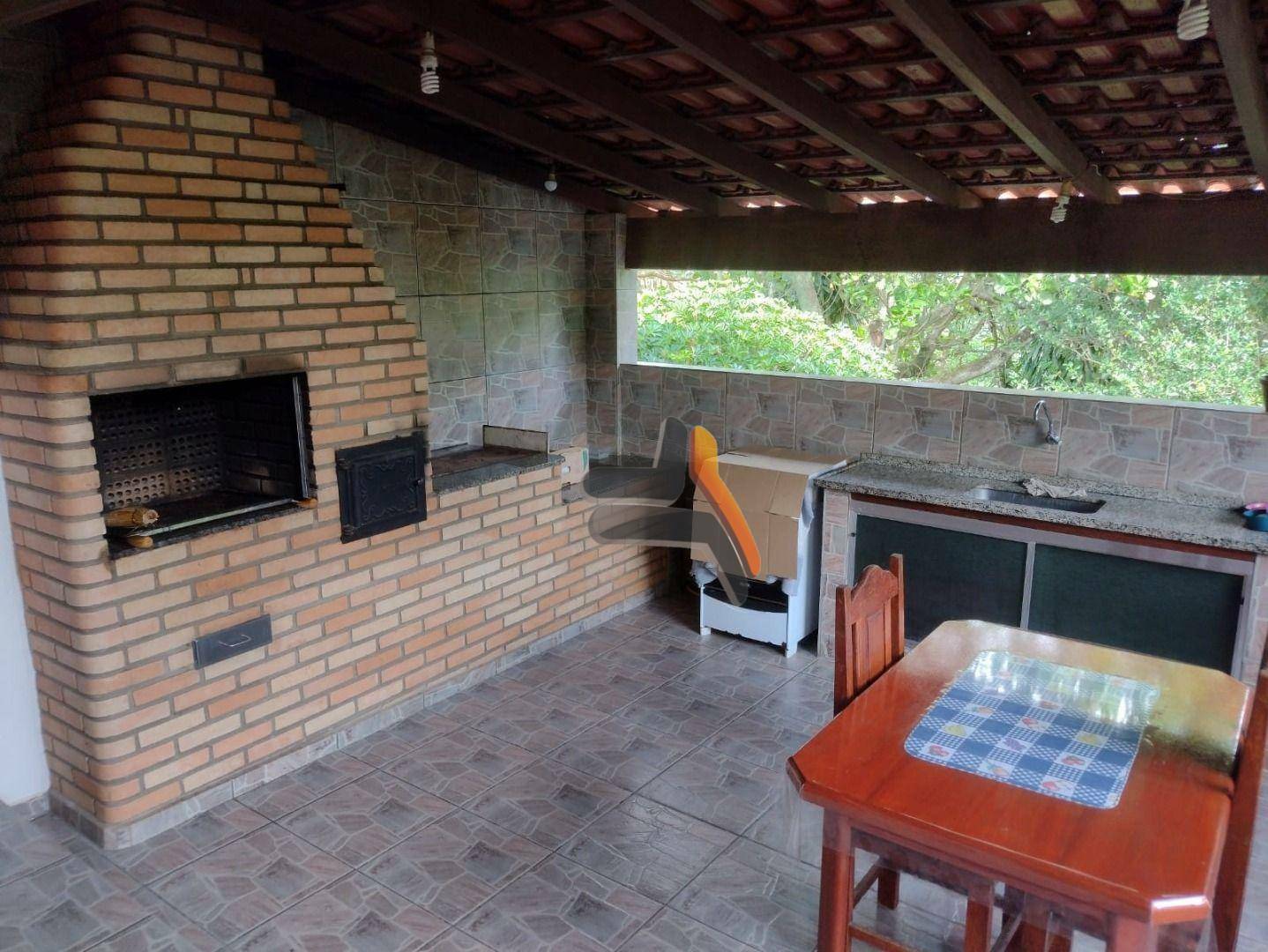 Chácara à venda com 4 quartos, 265m² - Foto 1