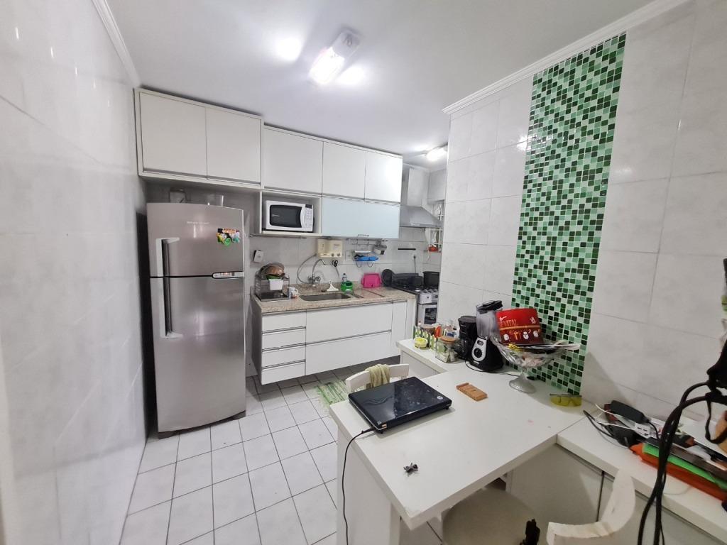 Apartamento à venda com 2 quartos, 60m² - Foto 4