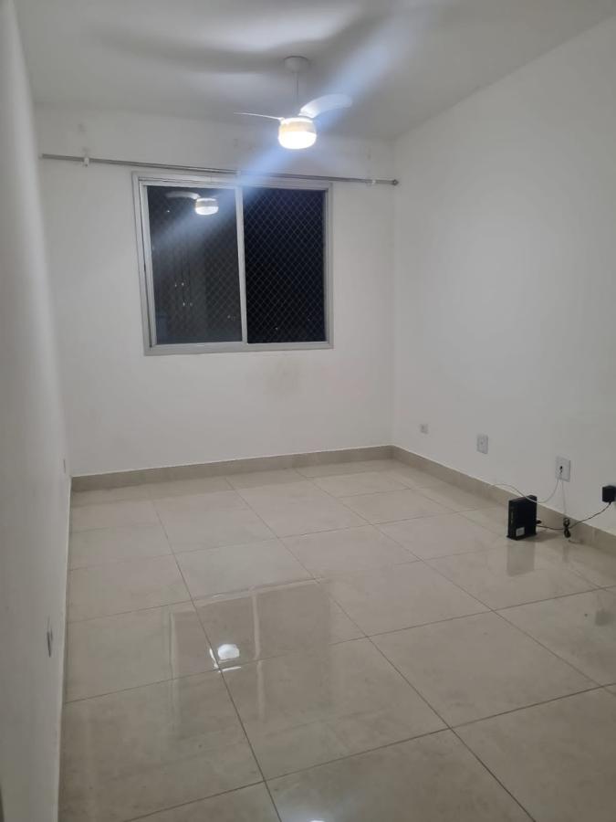 Apartamento para alugar com 2 quartos, 64m² - Foto 2