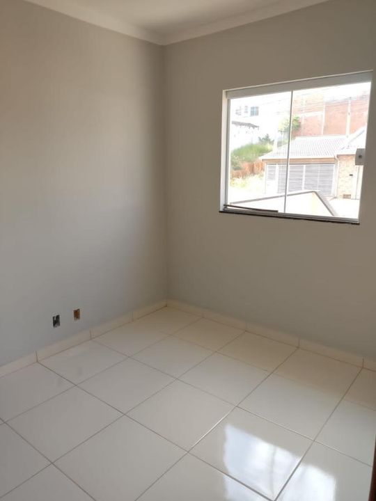 Casa à venda com 2 quartos, 69m² - Foto 16