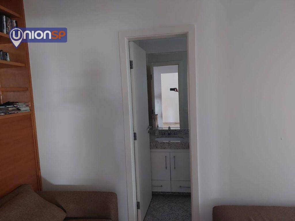 Apartamento à venda com 4 quartos, 220m² - Foto 16