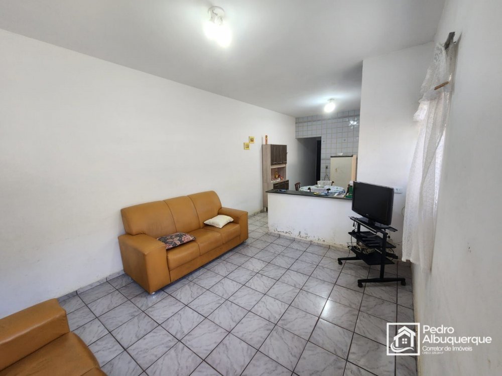 Casa à venda com 2 quartos, 70m² - Foto 12