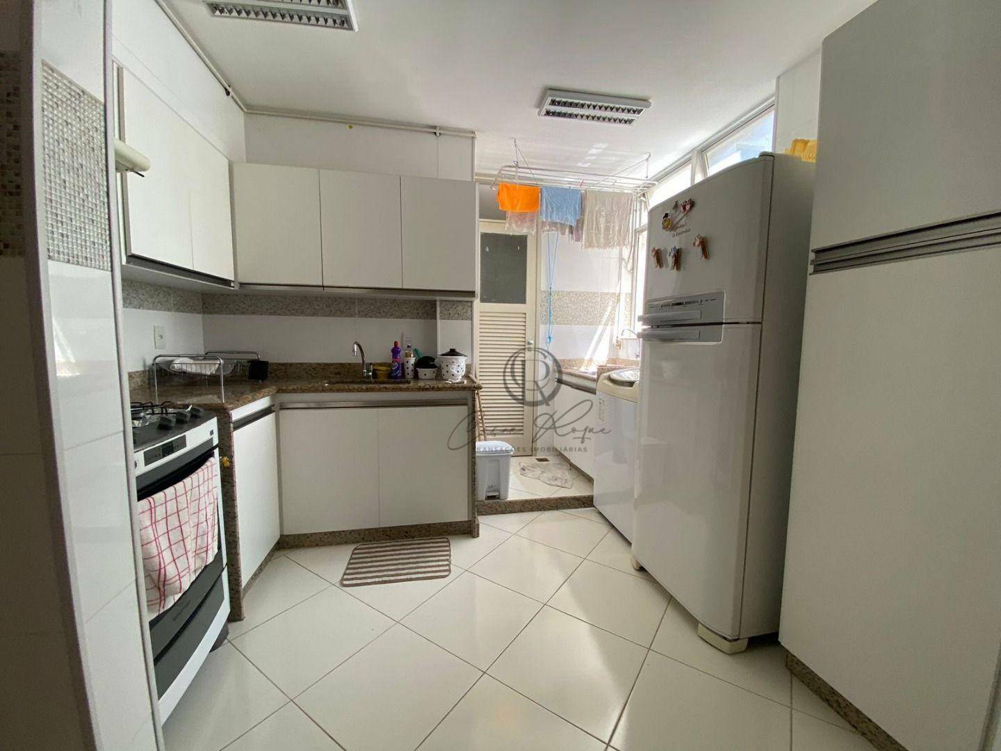 Apartamento à venda com 3 quartos, 138m² - Foto 6
