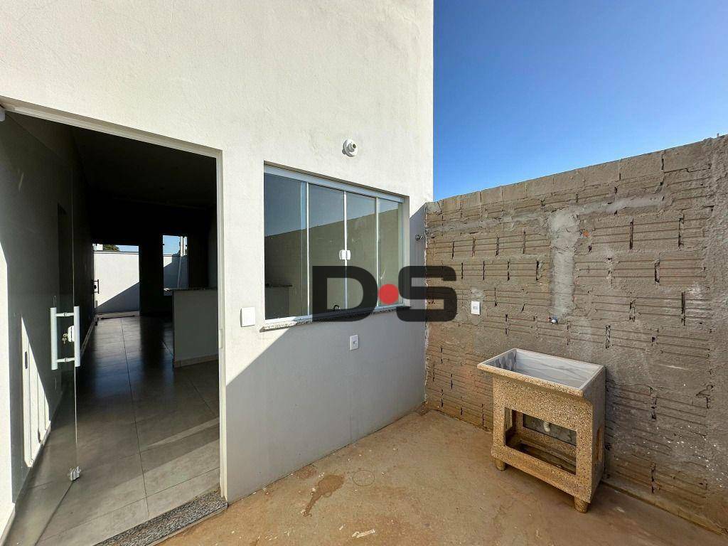 Casa à venda com 2 quartos, 62m² - Foto 14