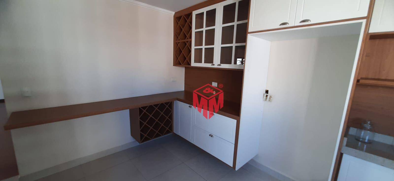 Apartamento à venda com 3 quartos, 227m² - Foto 13