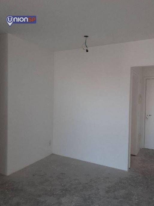 Apartamento à venda com 2 quartos, 63m² - Foto 2