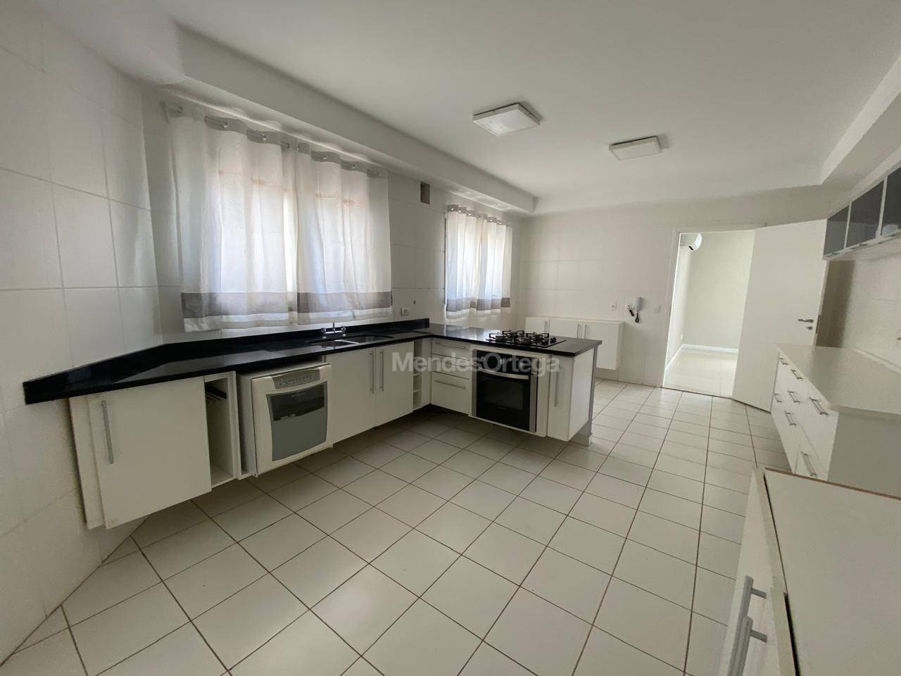 Apartamento para alugar com 3 quartos, 232m² - Foto 42