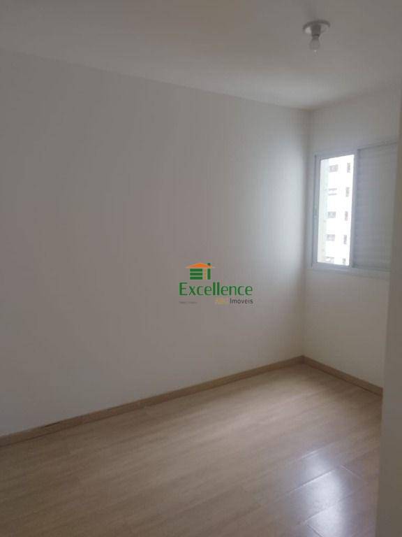 Apartamento para alugar com 3 quartos, 82m² - Foto 12