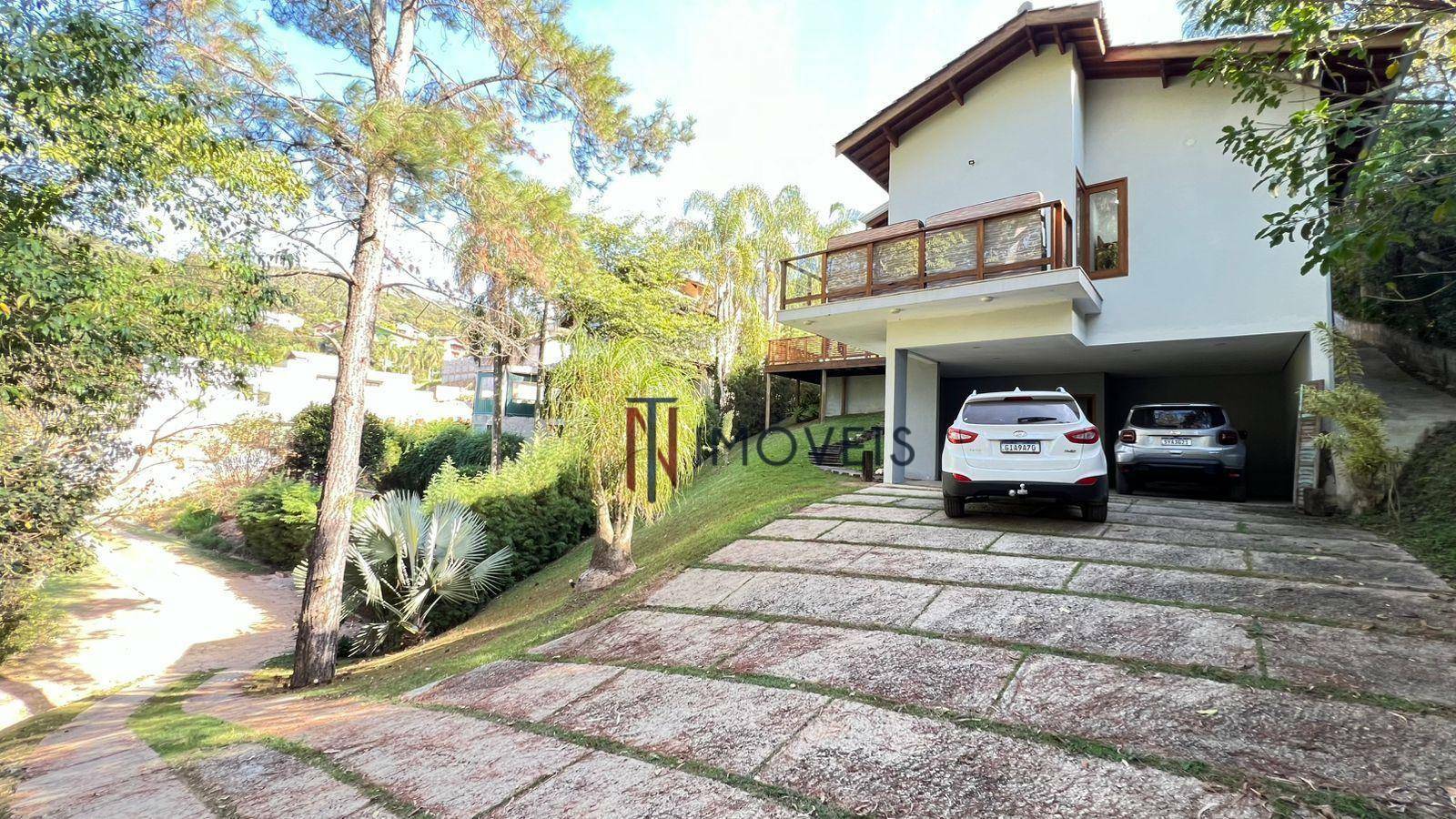 Casa à venda e aluguel com 3 quartos, 213m² - Foto 1