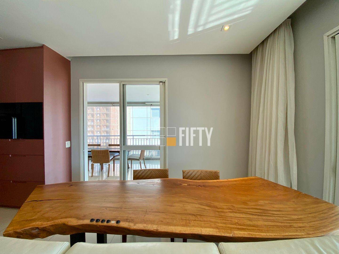 Apartamento para alugar com 3 quartos, 238m² - Foto 4