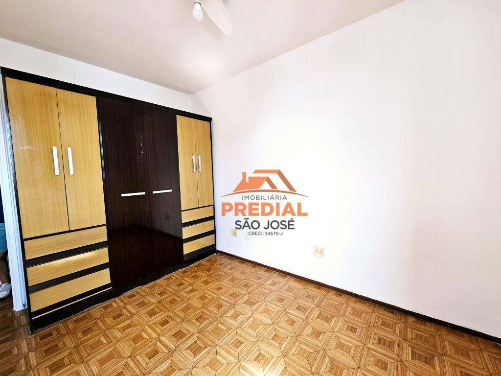 Apartamento à venda com 3 quartos, 82m² - Foto 11