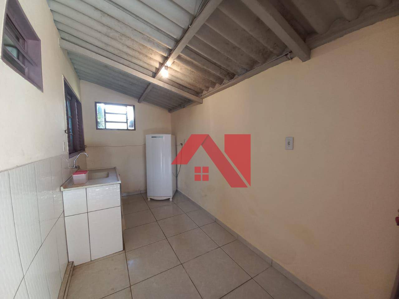 Casa para alugar com 1 quarto, 50m² - Foto 7