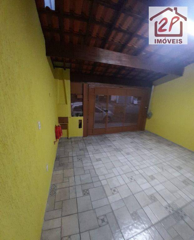 Casa à venda com 2 quartos, 70m² - Foto 1