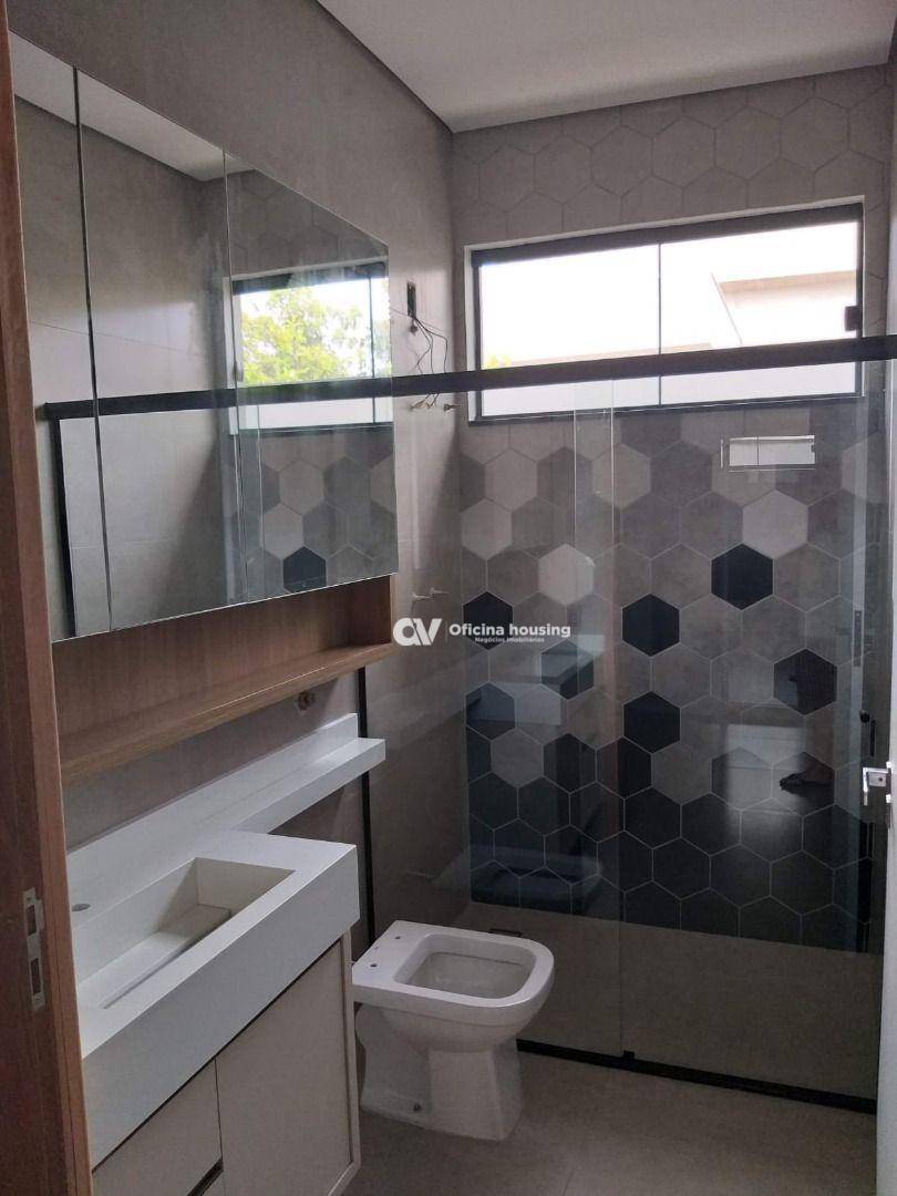 Casa de Condomínio à venda com 3 quartos, 203m² - Foto 4