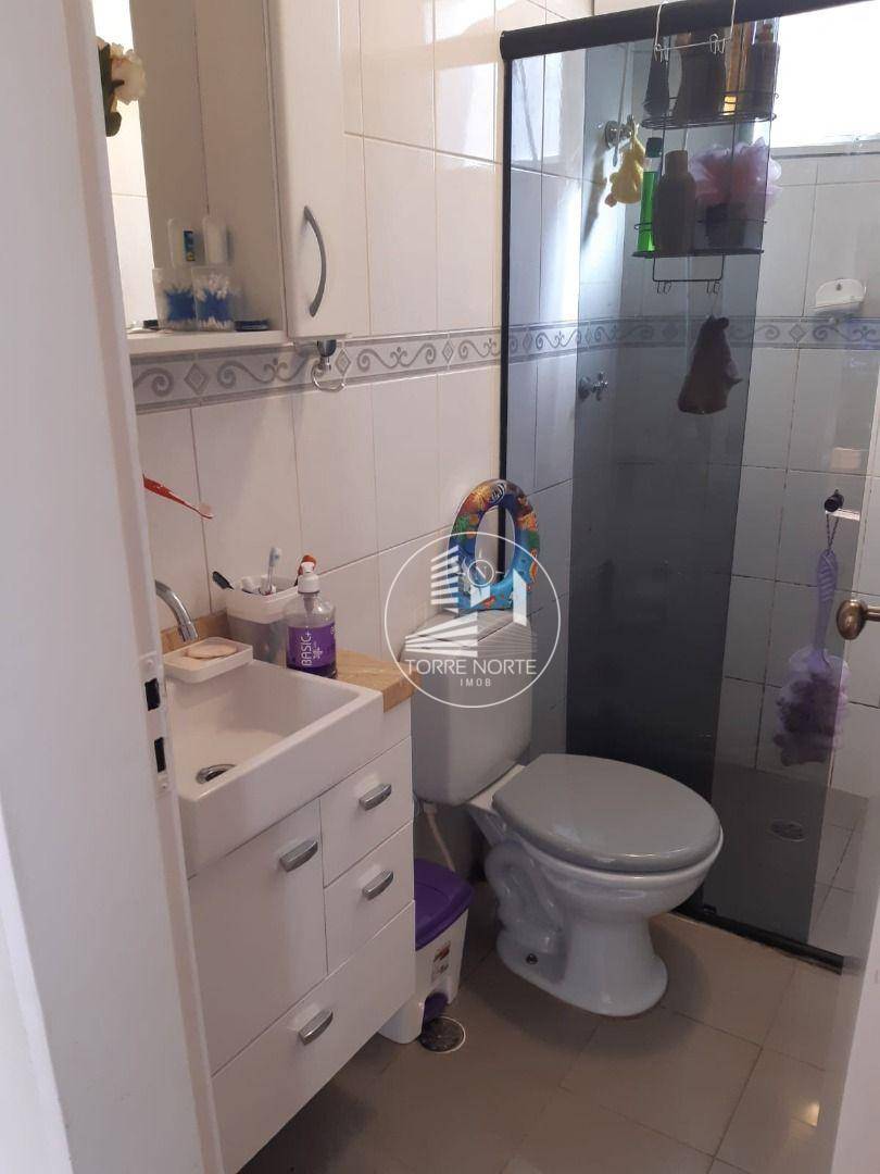 Apartamento à venda com 3 quartos, 47m² - Foto 14