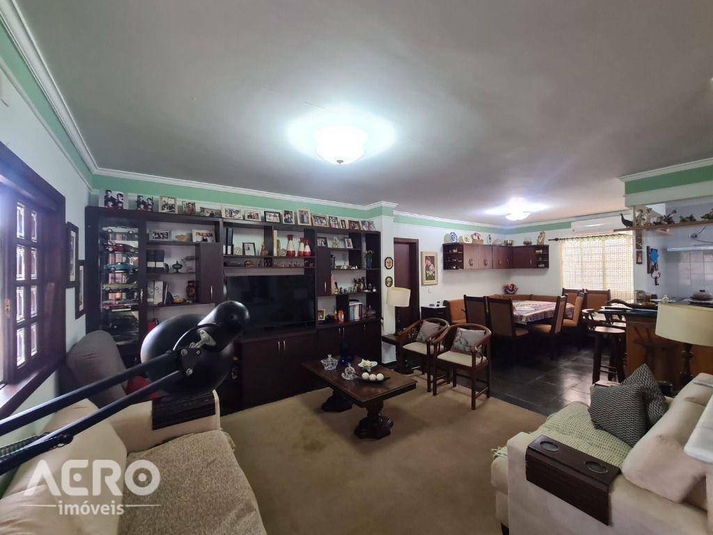 Casa de Condomínio à venda com 3 quartos, 400m² - Foto 32