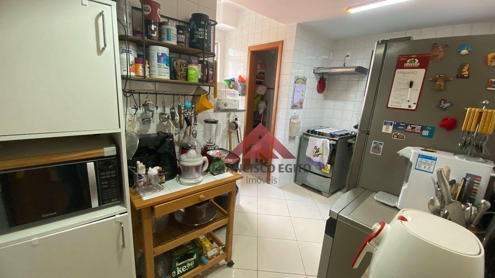 Apartamento à venda com 2 quartos, 75m² - Foto 18