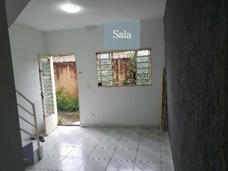 Sobrado à venda com 2 quartos, 140m² - Foto 1