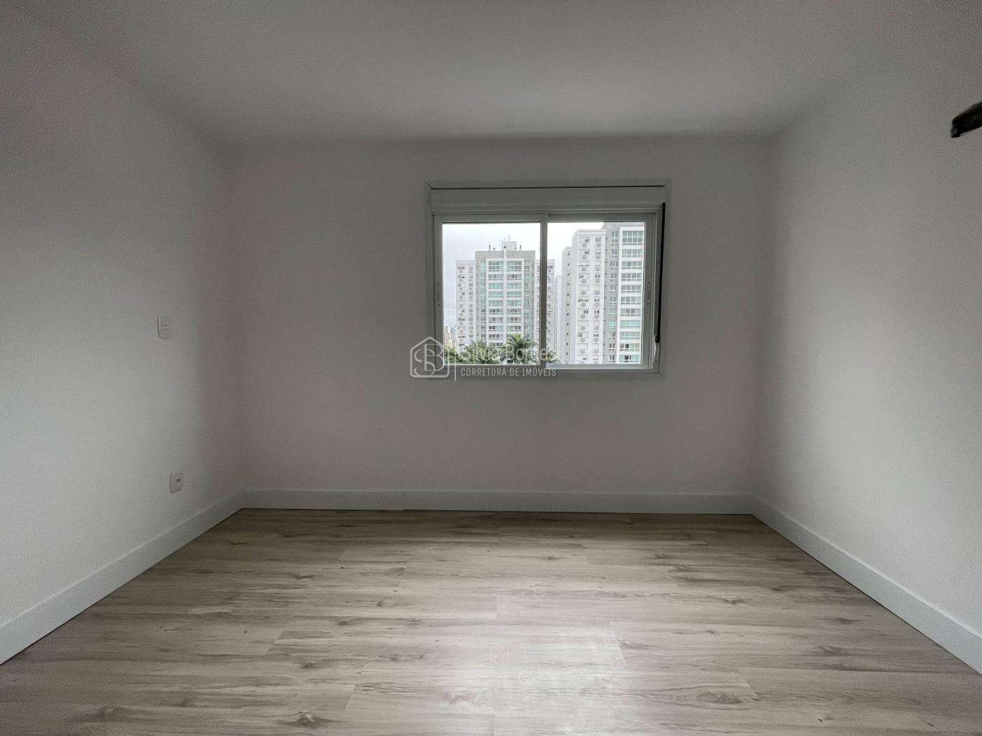 Apartamento à venda com 2 quartos, 79m² - Foto 5