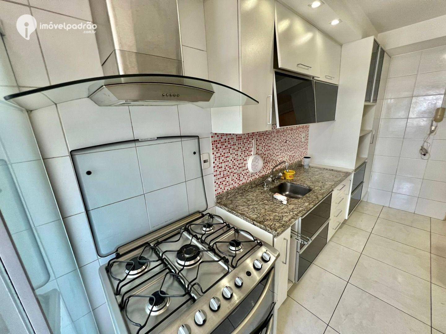 Apartamento à venda com 3 quartos, 97m² - Foto 6