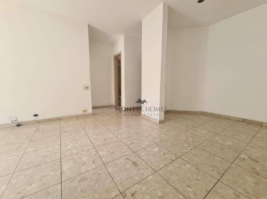 Apartamento à venda com 1 quarto, 50m² - Foto 2